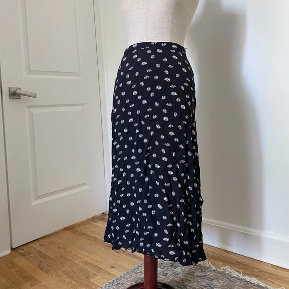 Aritzia Wilfred slip midi skirt